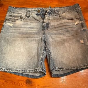 Women’s 12 denim shorts